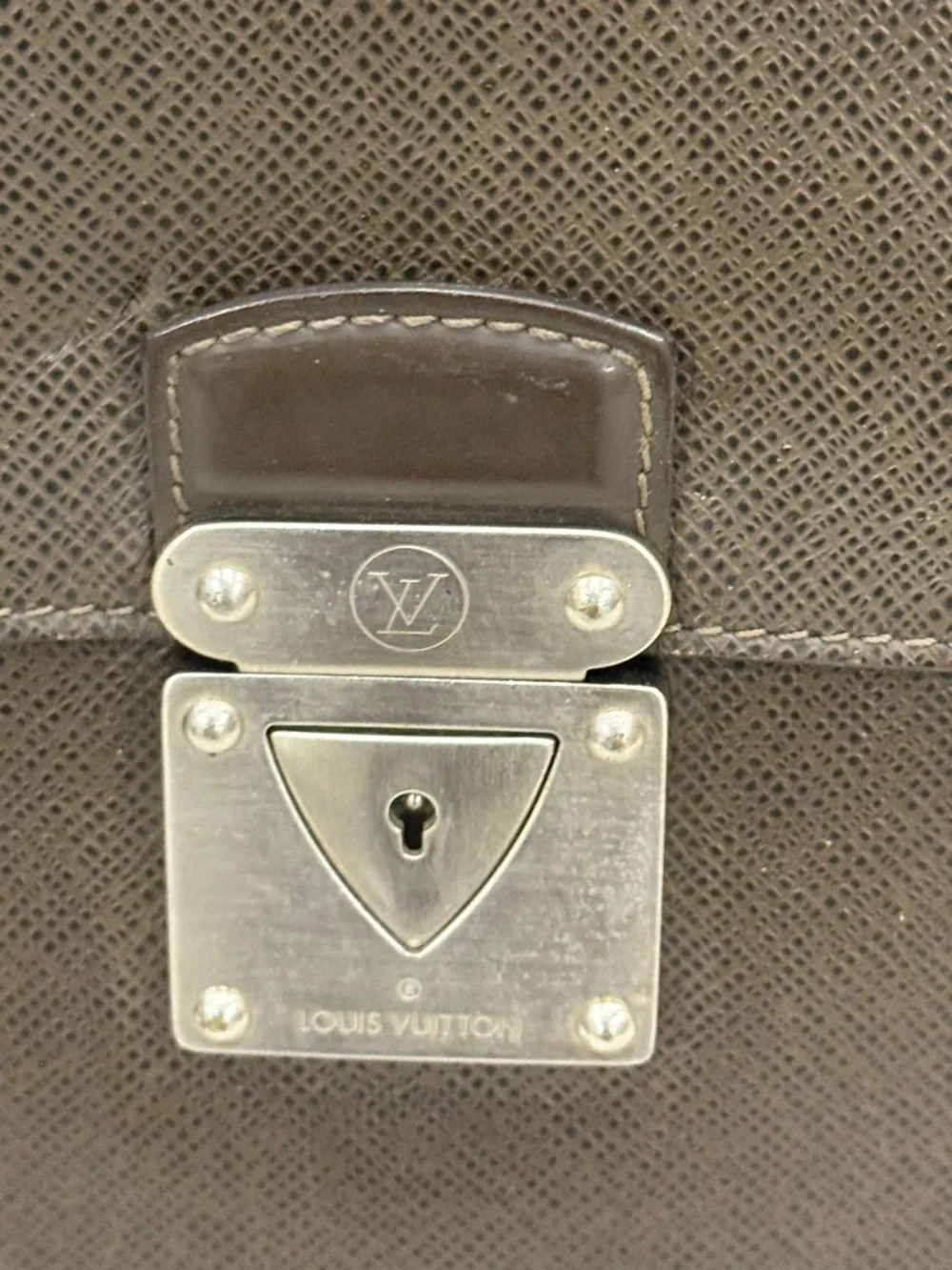Louis Vuitton Taiga Neo Robusto Briefcase